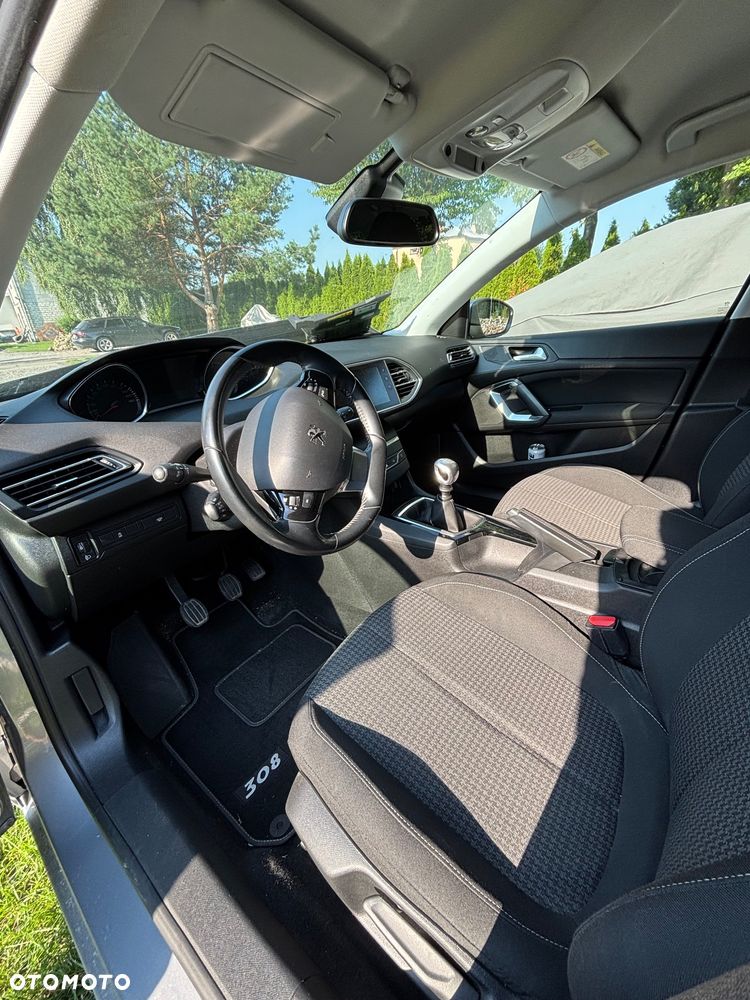 Peugeot 308 1.5 BlueHDi Allure S&S - 21