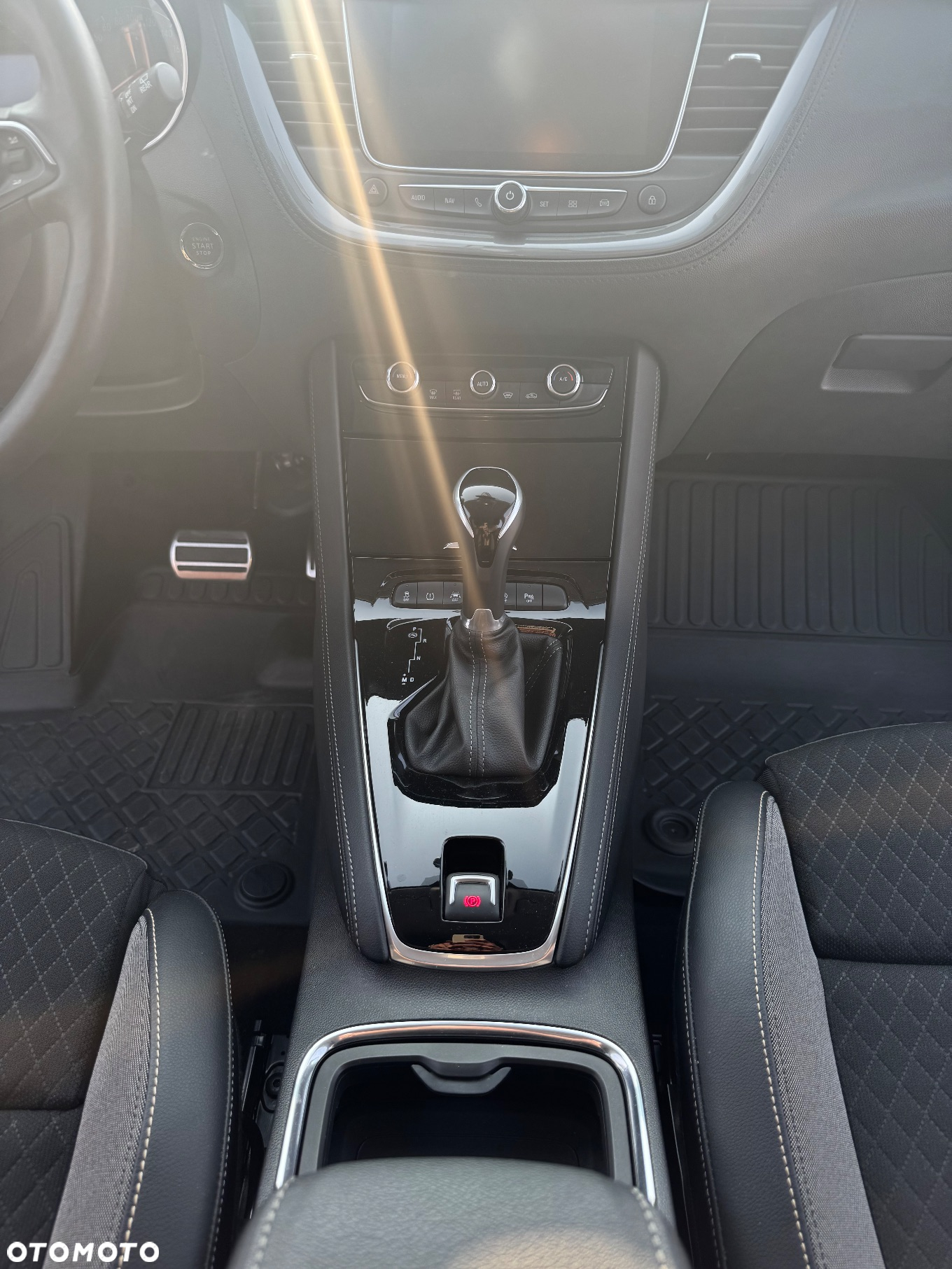 Opel Grandland X 1.6 T Elite S&S - 16