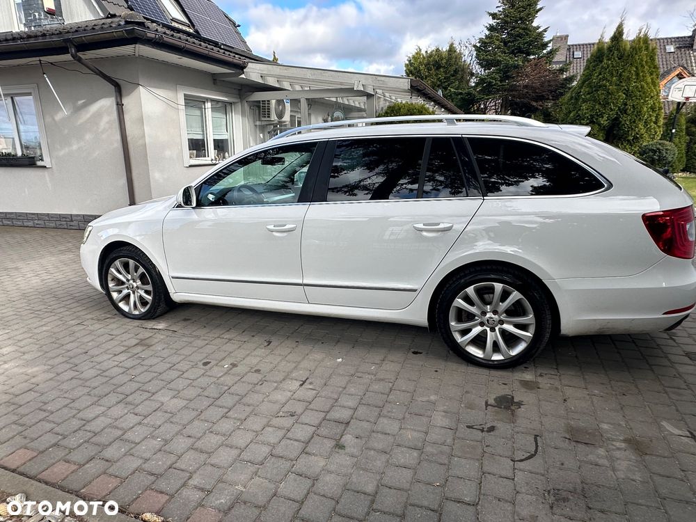 Skoda Superb 2.0 TDI 4x4 Elegance DSG - 3