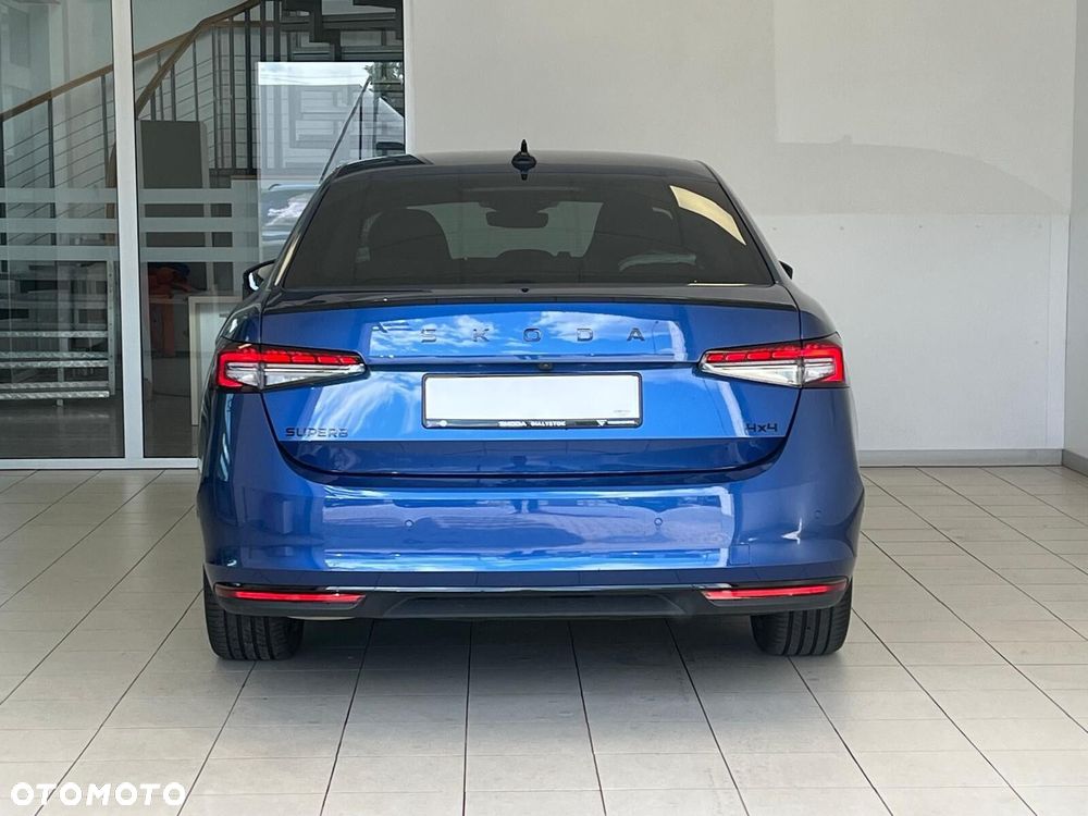 Skoda Superb 2.0 TDI SCR 4x4 Sportline DSG - 9
