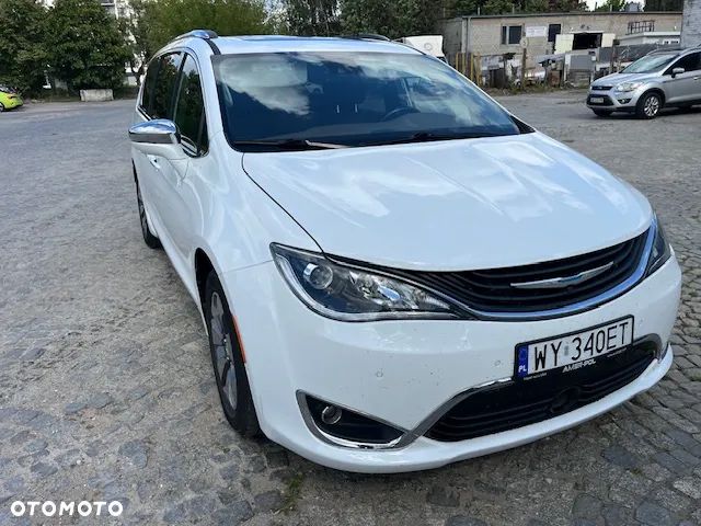 Chrysler Pacifica - 5
