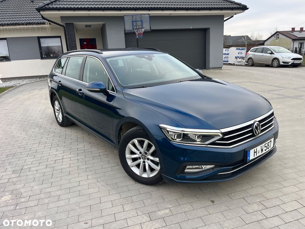 Volkswagen Passat 2.0 TDI SCR DSG Comfortline - 1