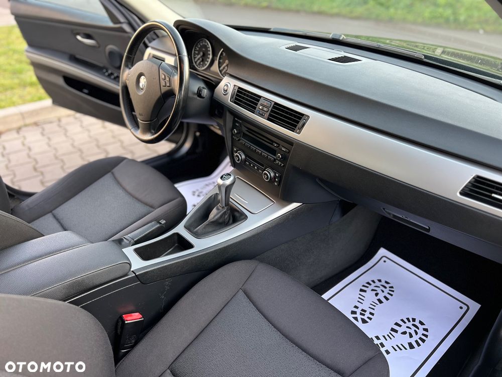 BMW Seria 3 - 30