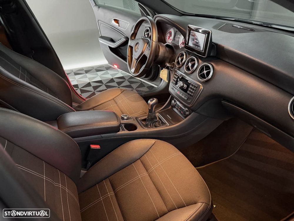 Mercedes-Benz A 180 d AMG Line - 8