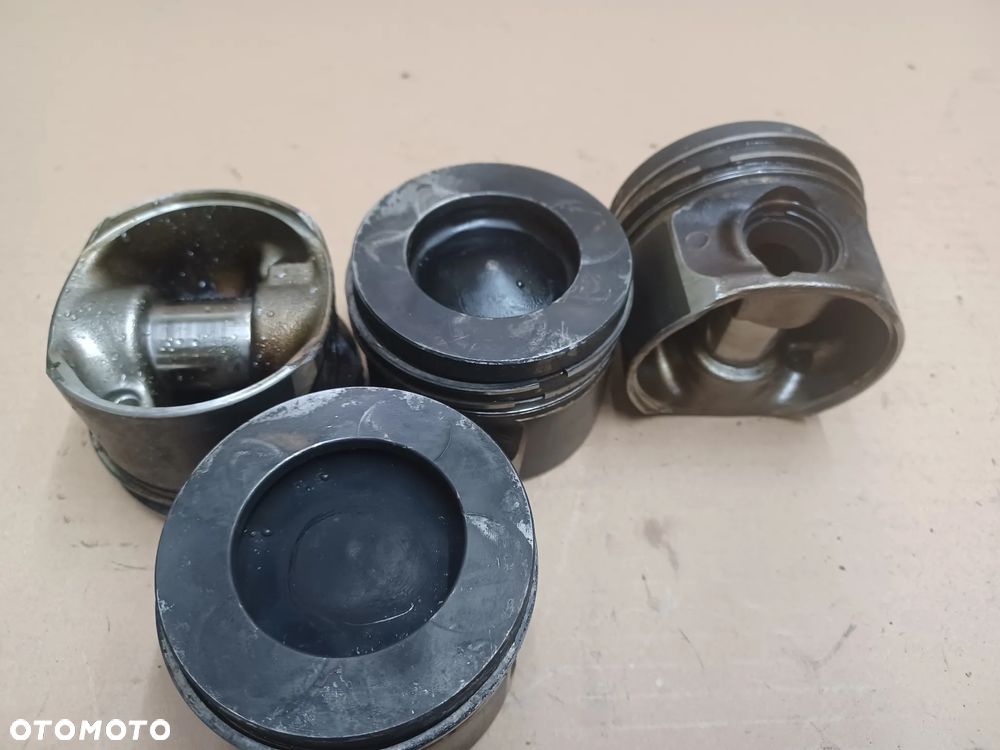 TŁOK BMW MINI R60 1.6 D  N47C16A   78L65 - 1