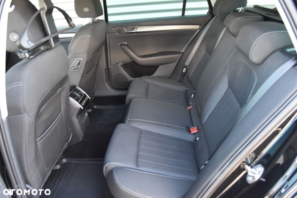 Skoda Superb 2.0 TSI Style DSG - 32