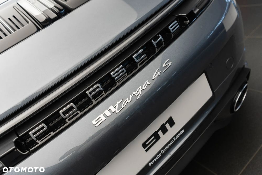 Porsche 911 Targa 4S - 39