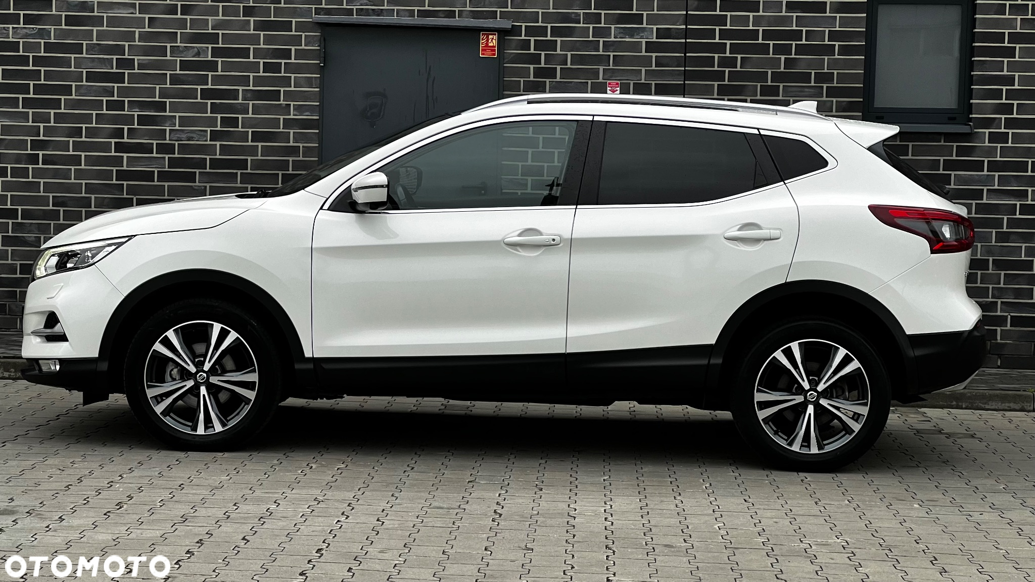 Nissan Qashqai 1.6 DIG-T N-Connecta - 15