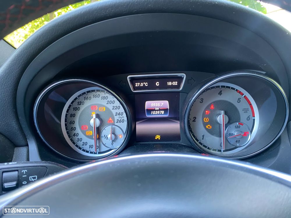 Mercedes-Benz CLA 200 d Shooting Brake AMG Line - 10