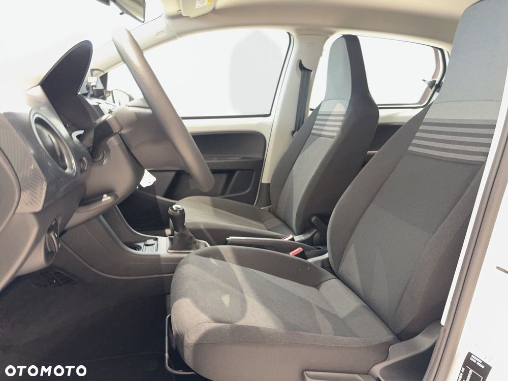 Volkswagen up! - 10