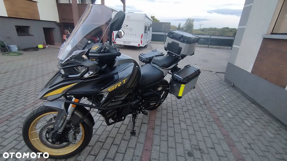 QJMOTOR SRT900SX - 3