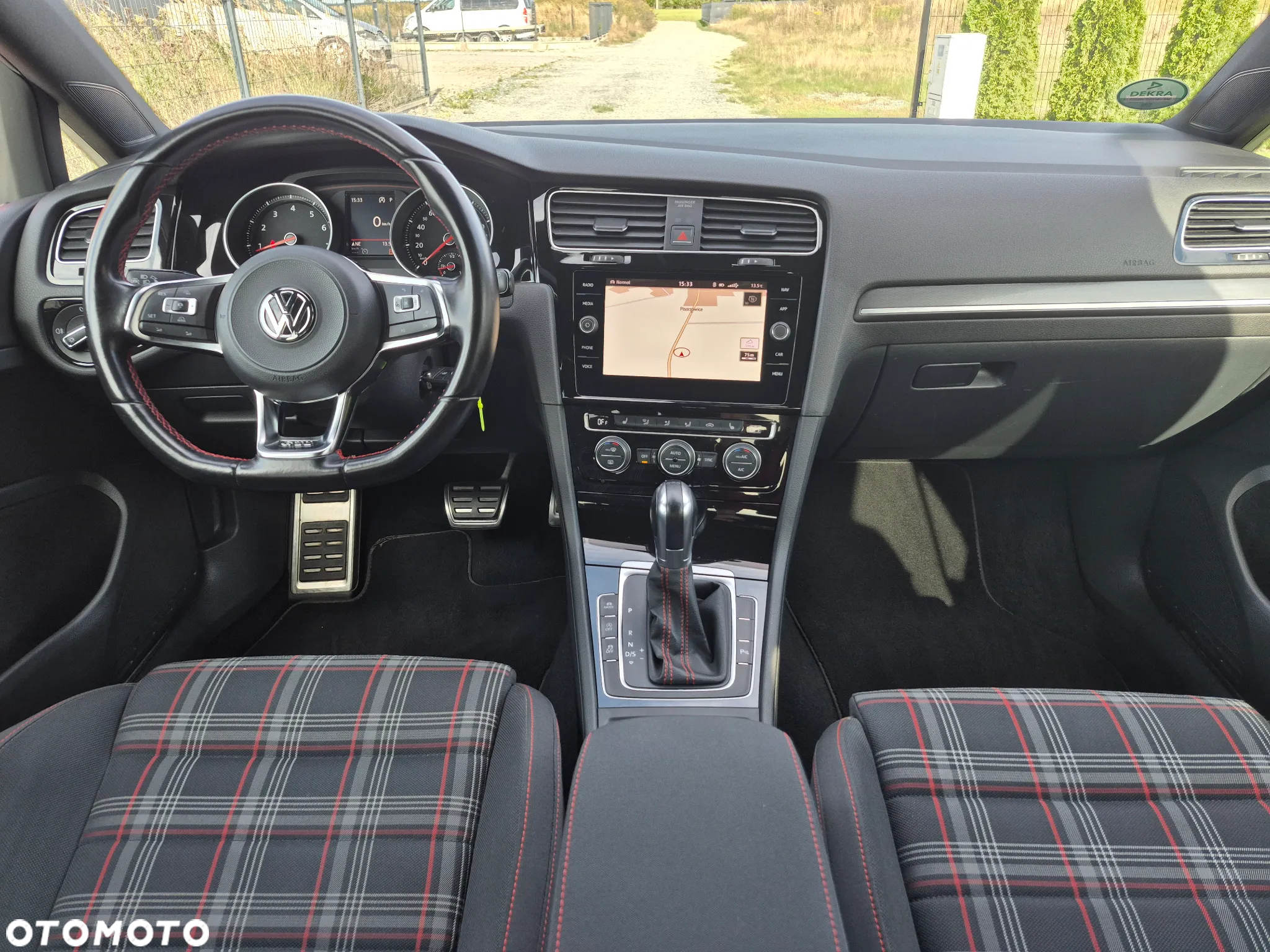 Volkswagen Golf GTI Performance BlueMotion Technology DSG - 23