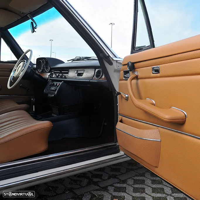 Mercedes-Benz 250 - 8