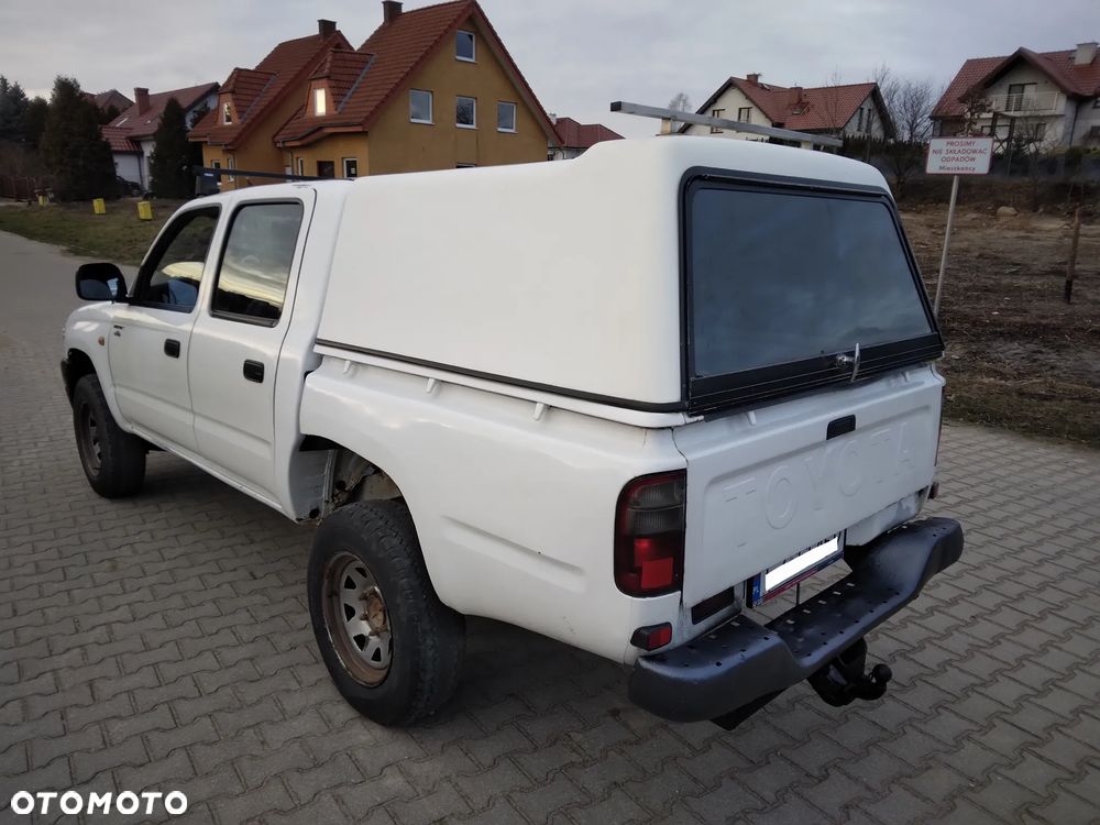 Toyota Hilux 2.5 D-4D DLX - 5