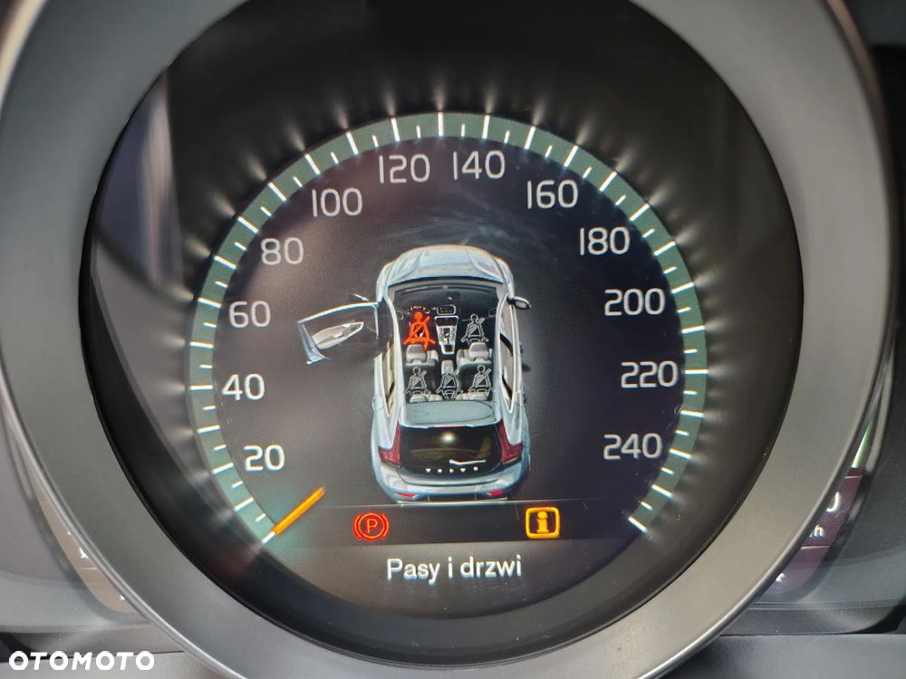 Volvo V40 D2 Momentum - 13