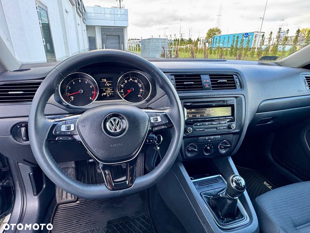 Volkswagen Jetta 2.0 Base - 20