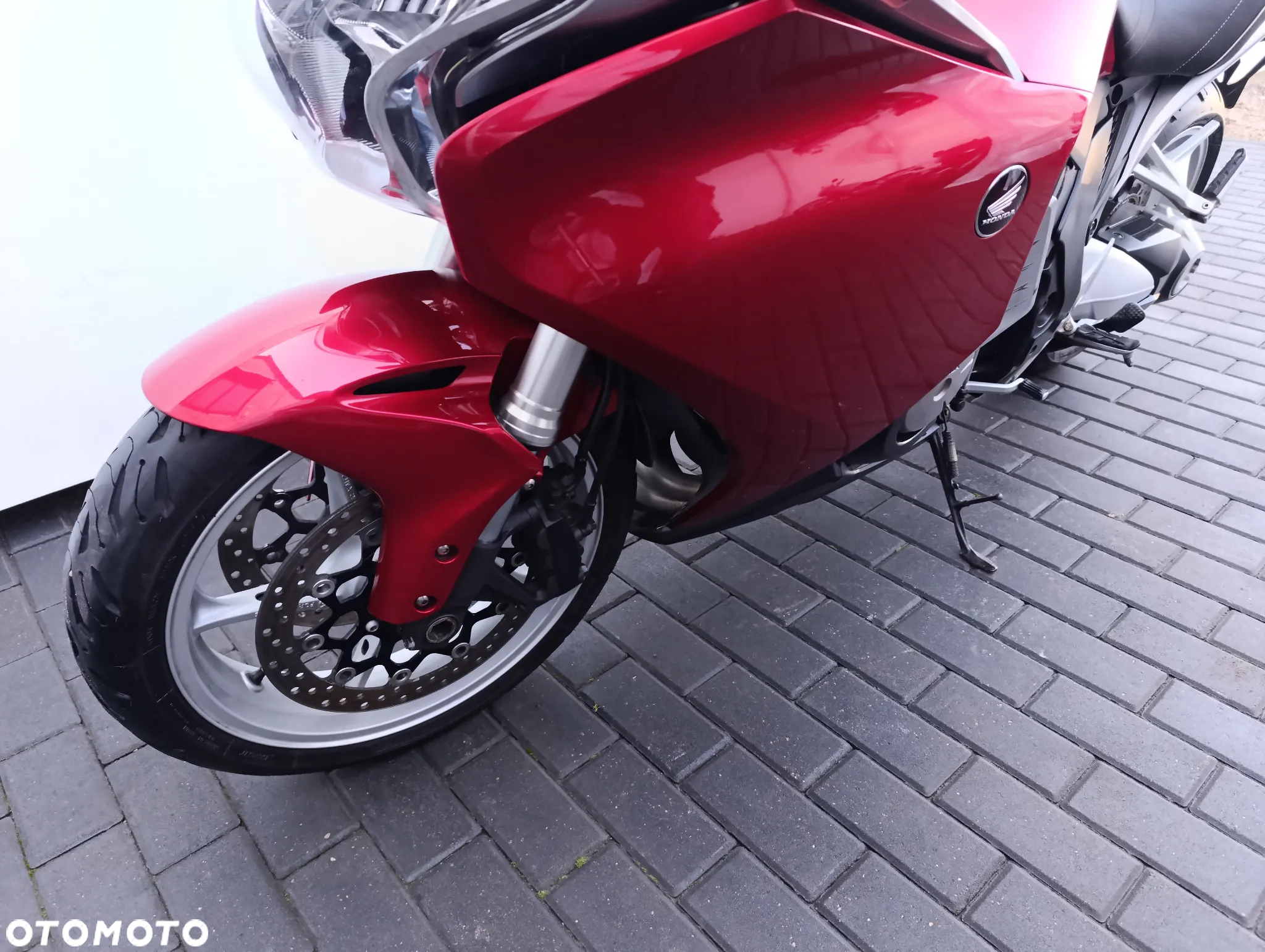 Honda VFR - 8