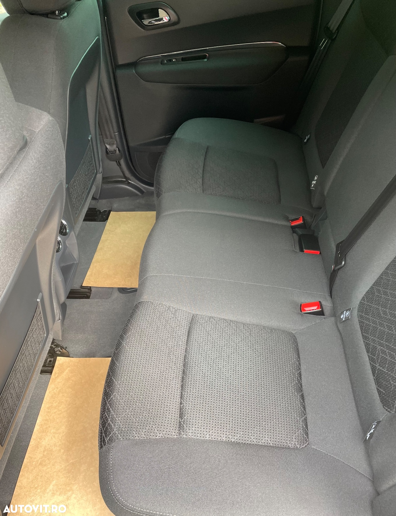 Peugeot 3008 e-HDi FAP 115 EGS6 Stop&Start Allure - 34