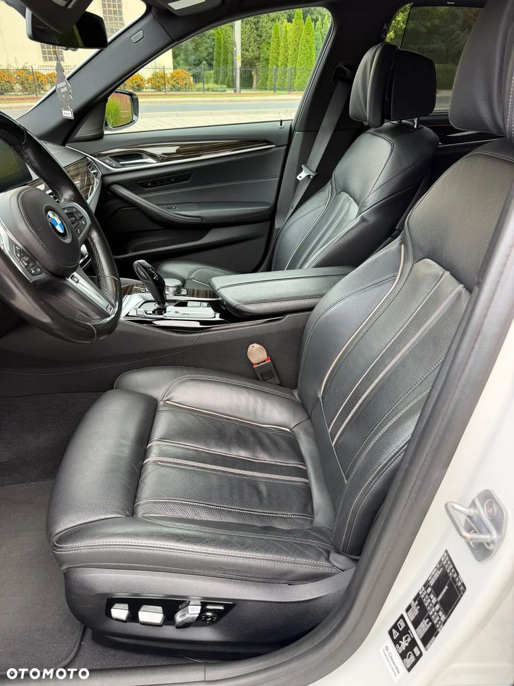 BMW Seria 5 530d xDrive M Sport sport - 9