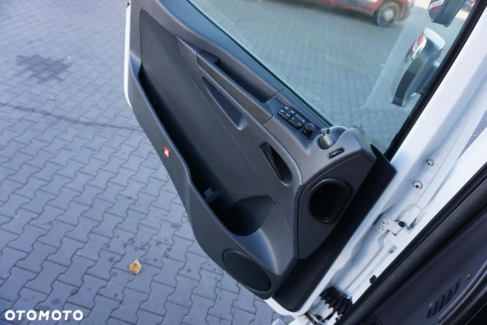 Mercedes-Benz ATEGO / 1223 / ACC / EURO 6 / CHŁODNIA + WINDA / MULTITEMPERATURA - 21