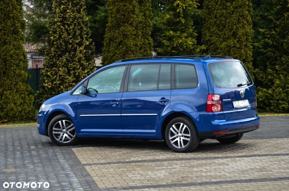 Volkswagen Touran 2.0 TDI DPF Highline - 22