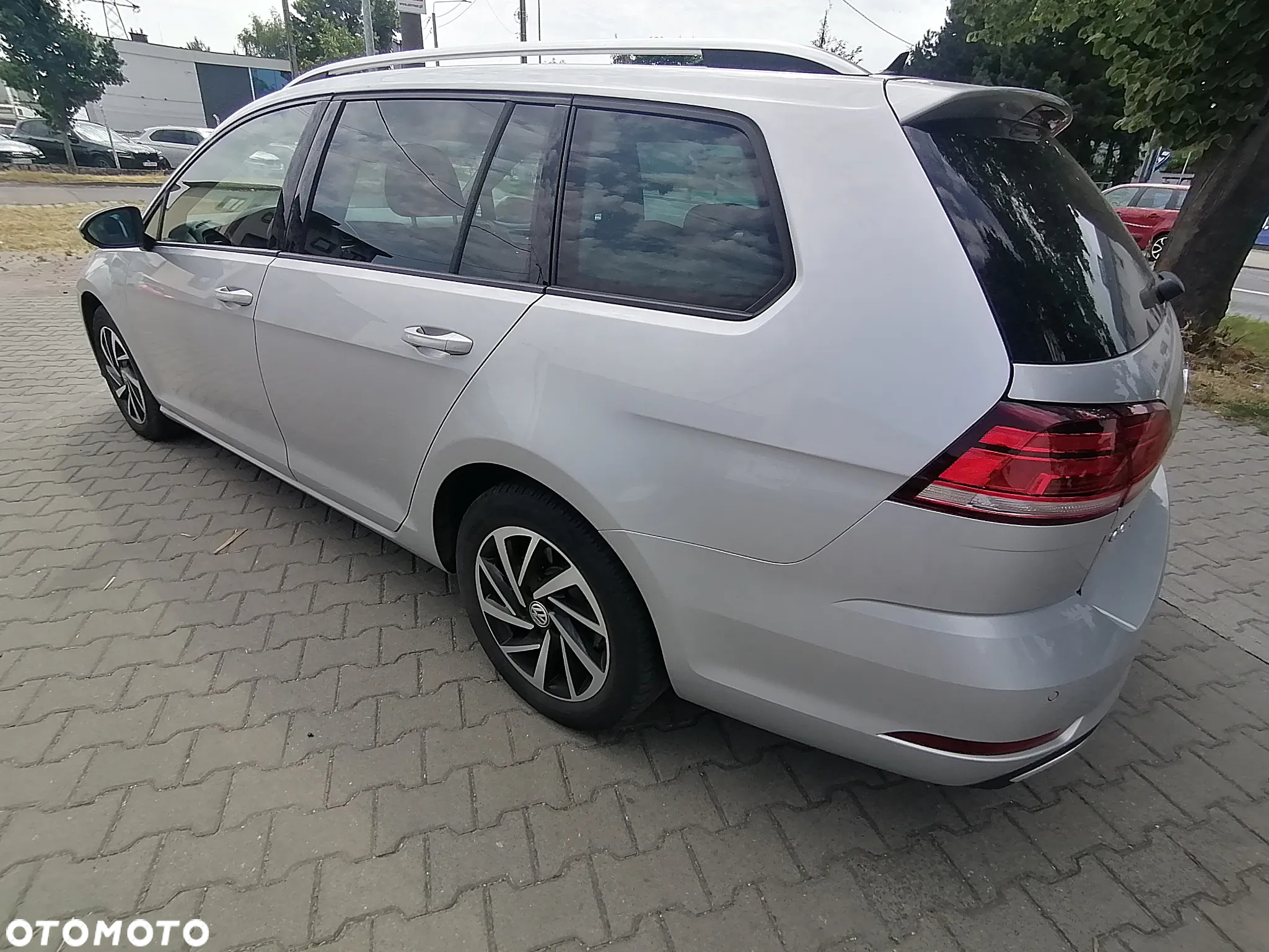 Volkswagen Golf Variant 2.0 TDI SCR DSG Join - 11