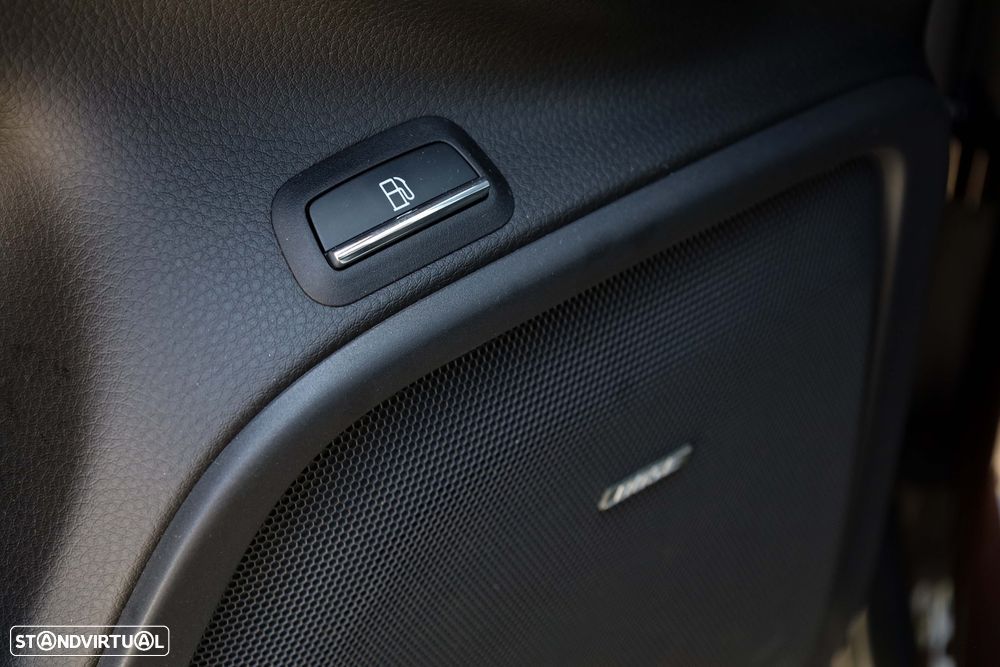 Porsche Cayenne - 40