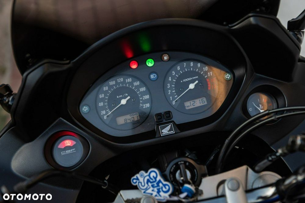 Honda CBF - 7
