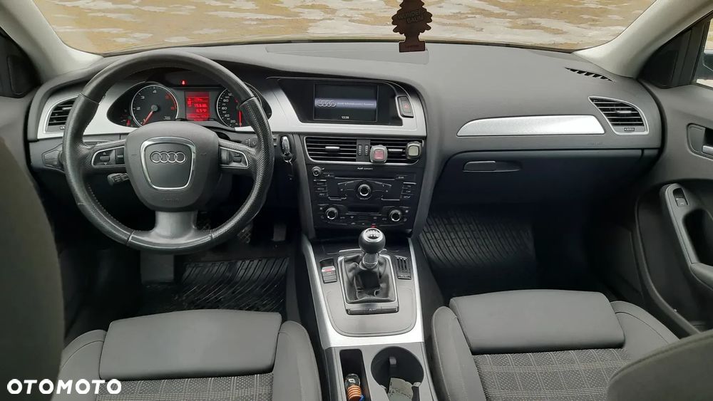 Audi A4 Avant 2.0 TDI DPF Attraction - 13