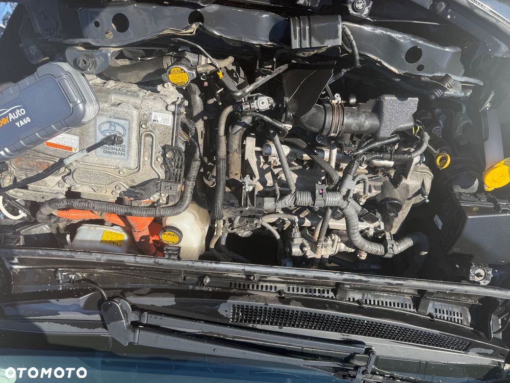 Toyota Yaris Hybrid 100 Sol - 12