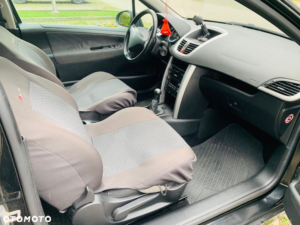 Peugeot 207 1.6 HDi 16V Trendy - 9