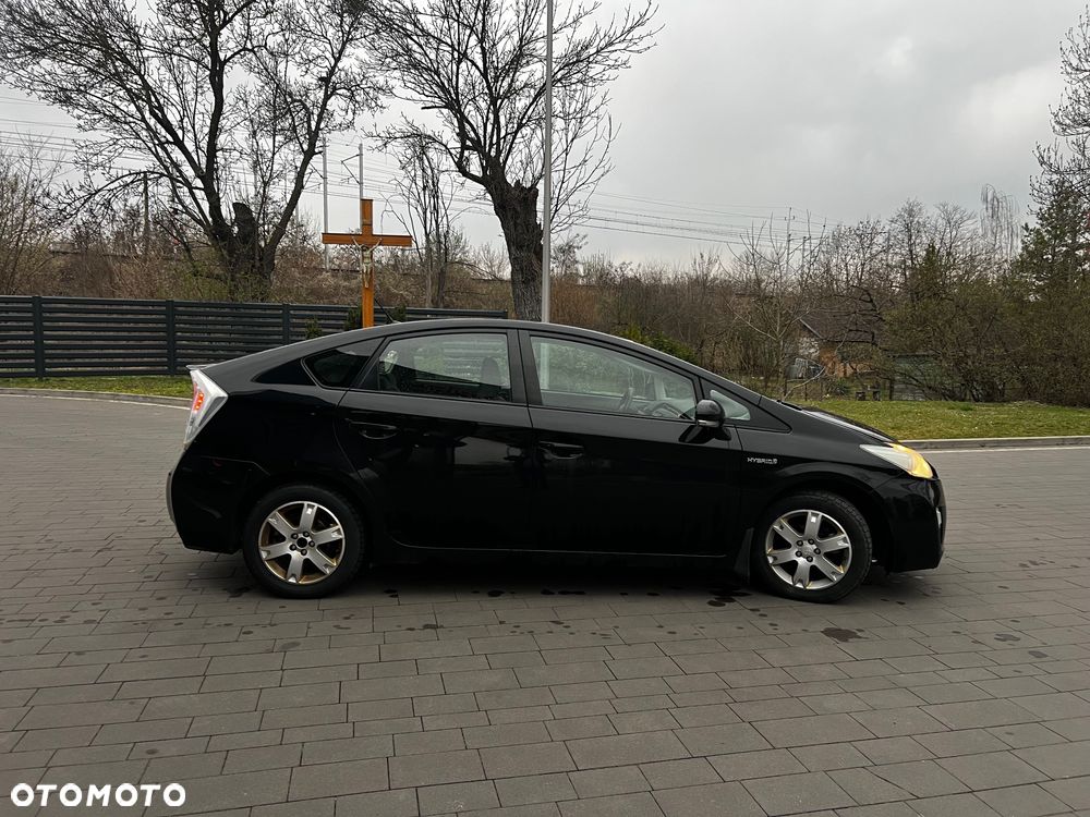 Toyota Prius (Hybrid) Comfort - 6