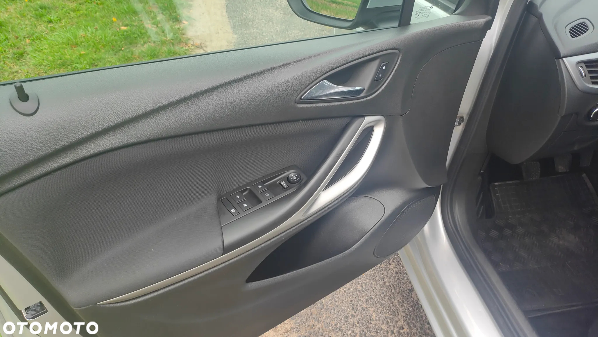 Opel Astra V 1.4 T Enjoy - 12