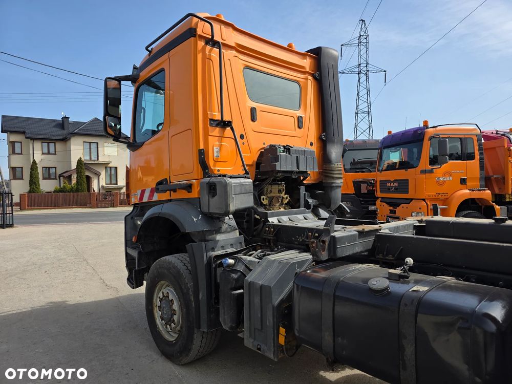 Mercedes-Benz Arocs 3345 6x6 Bordmatik na Sprężynie - 15