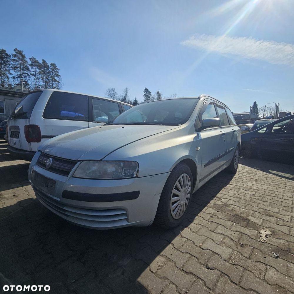 FIAT STILO SW 1.9 JTD, kombi 2006r 1,9 D 88 kW / 120 KM (kod lak: 745) pojazd na części: maska, zderzak, drzwi, szyby, lusterka, chłodnica ... - 1