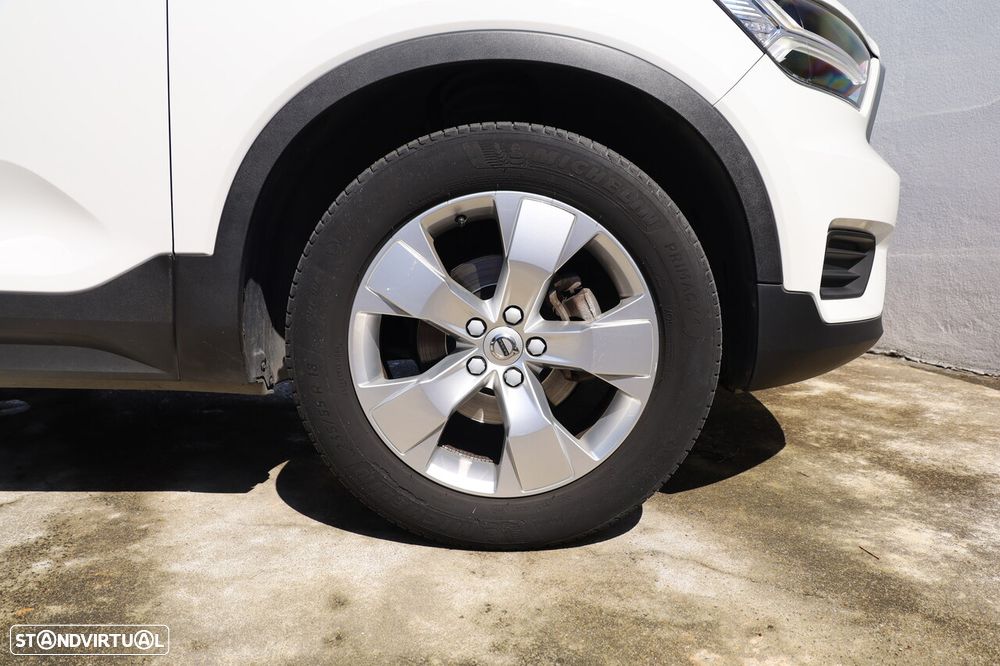Volvo XC 40 1.5 T3 Momentum - 5
