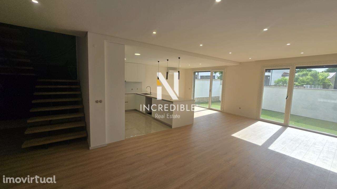 Moradia Geminada T4 Venda em Palmeira,Braga - Grande imagem: 2/36