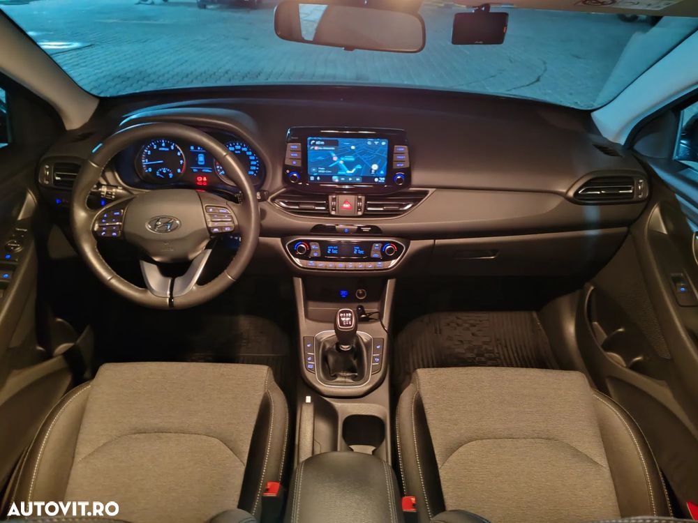 Hyundai i30 1.5 T-GDI MHEV 160CP Highway - 6