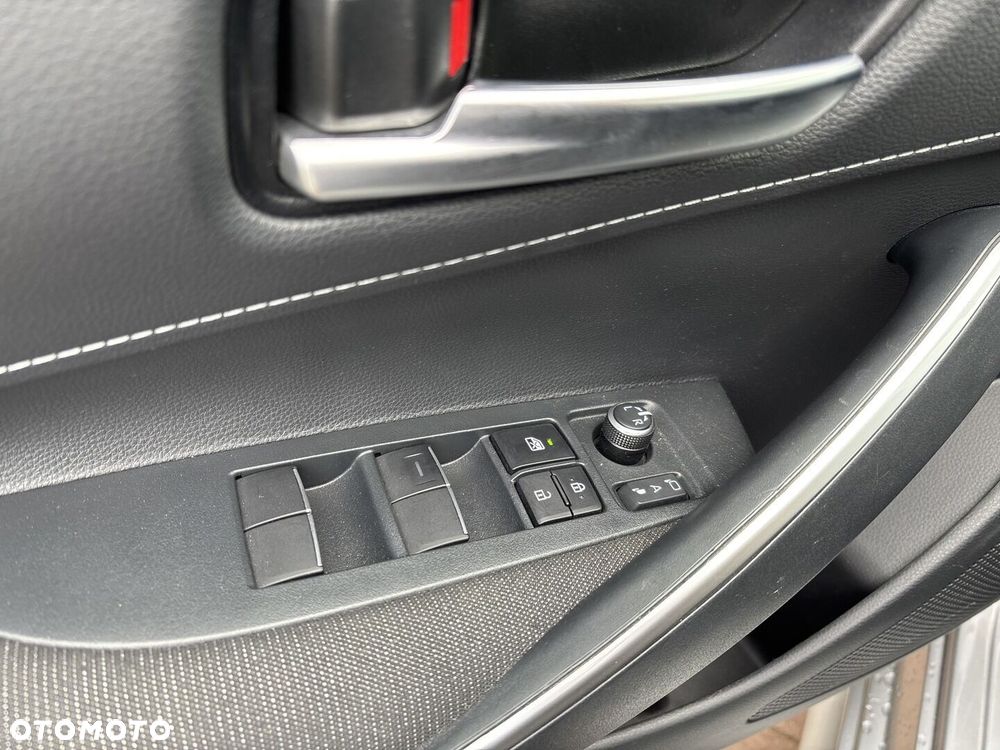Toyota Corolla 2.0 Hybrid Comfort - 17