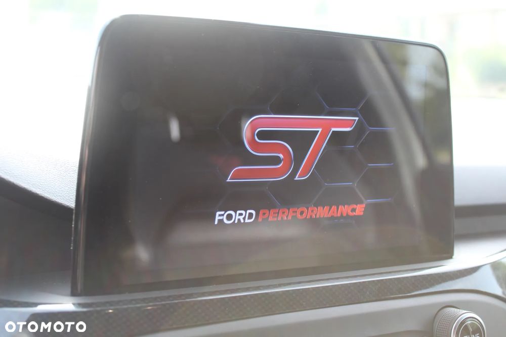 Ford Focus 2.0 EcoBlue ST - 21