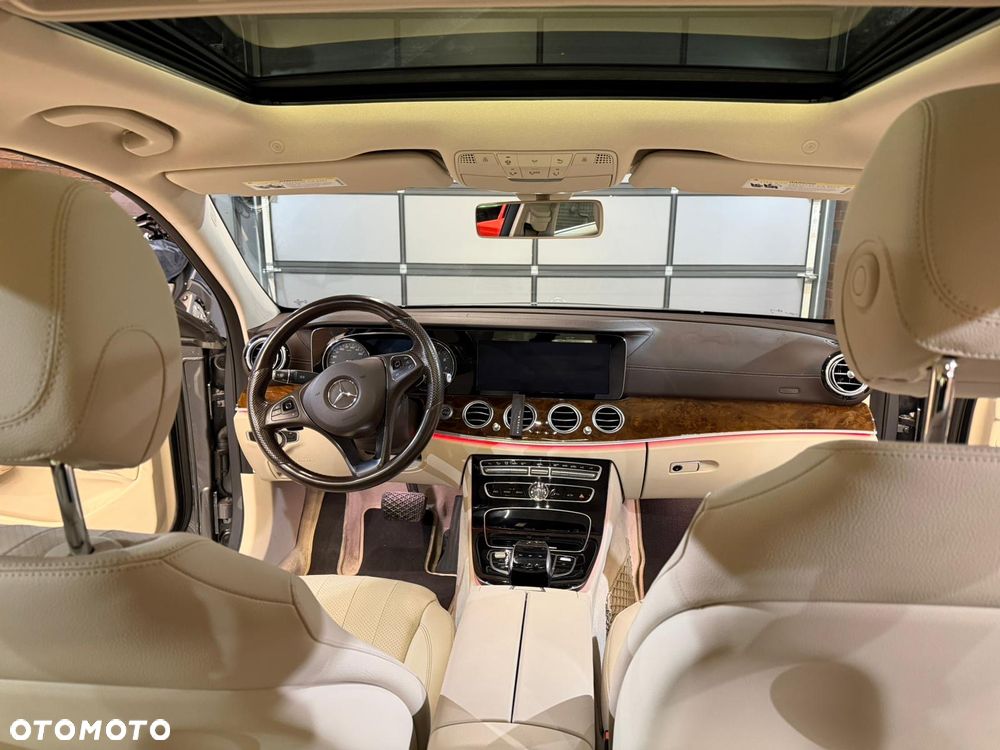 Mercedes-Benz Klasa E - 31