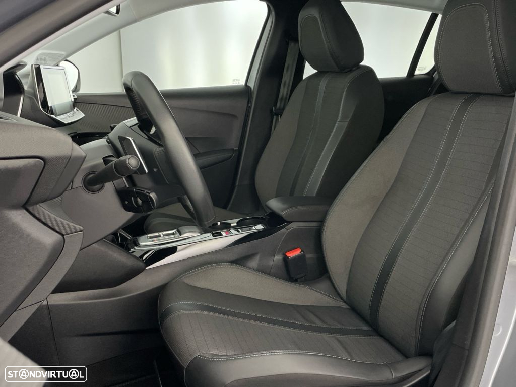 Peugeot 208 1.2 PureTech Allure EAT8 - 19