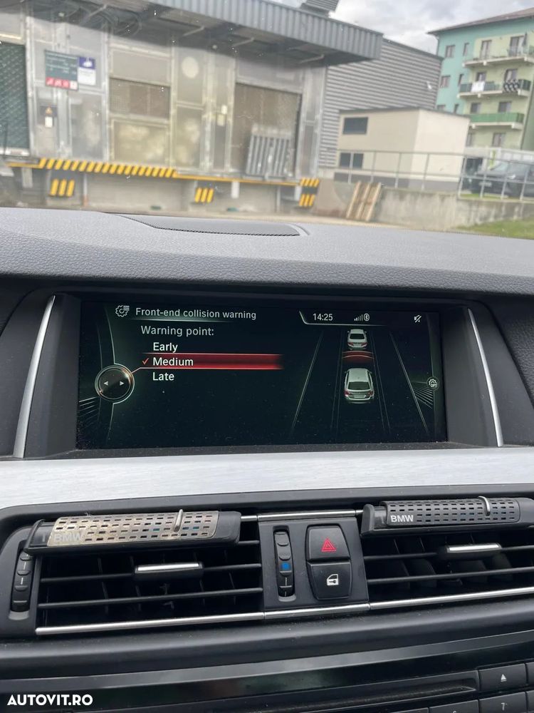 BMW Seria 5 520d xDrive AT - 22