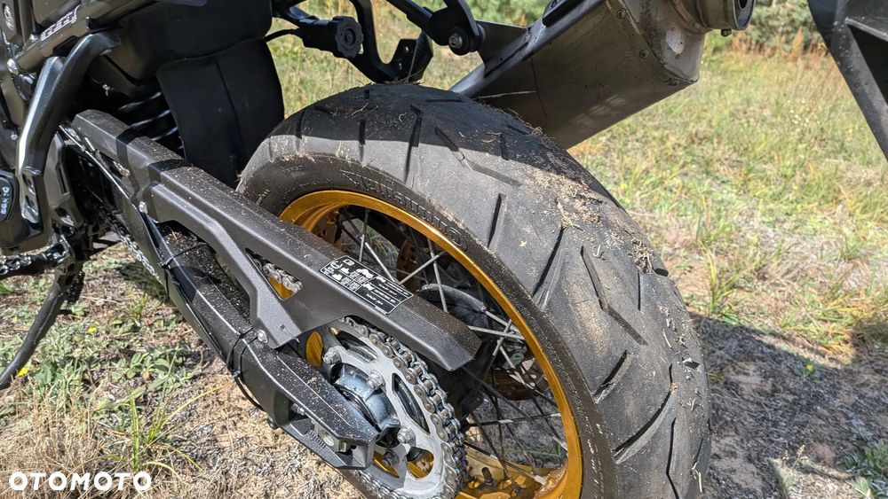 Suzuki V-STROM - 28