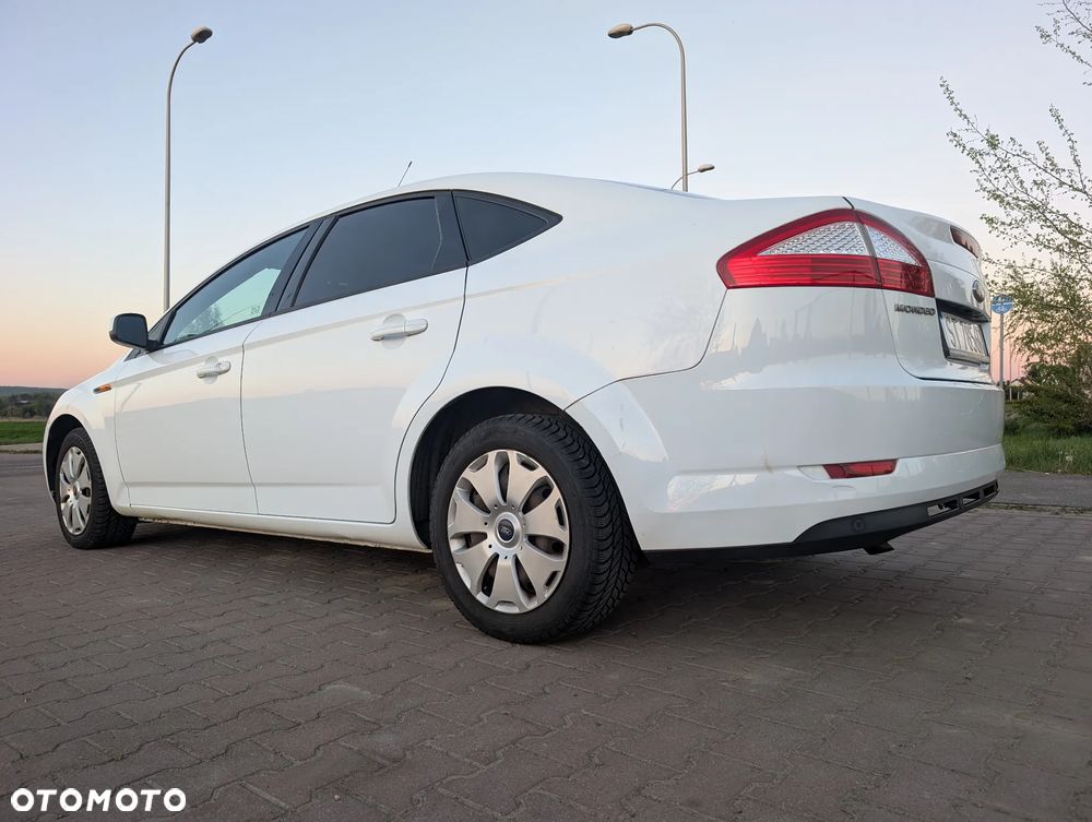 Ford Mondeo 1.6 Ambiente - 8