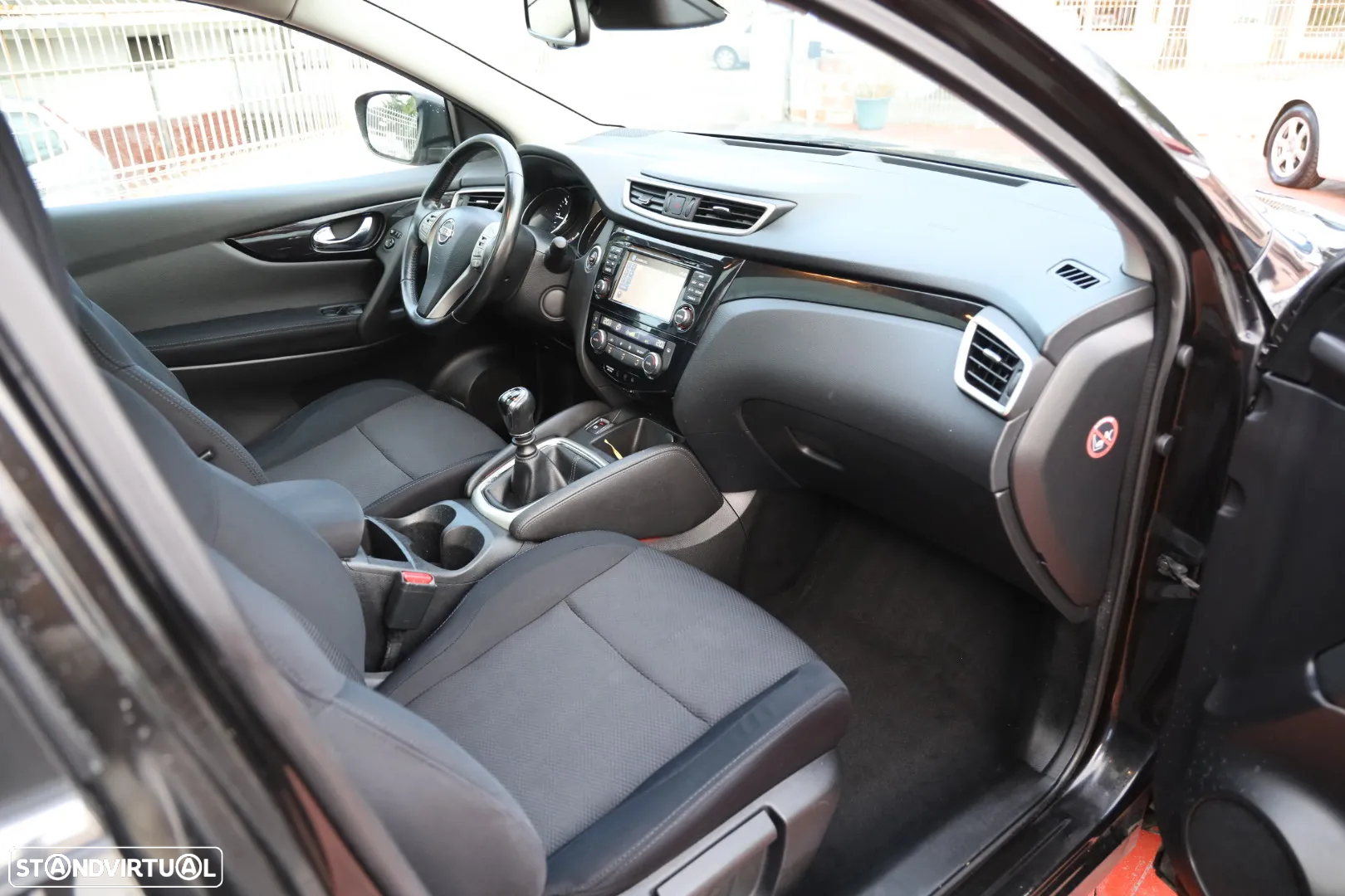 Nissan Qashqai 1.5 dCi N-Connecta 18 - 27