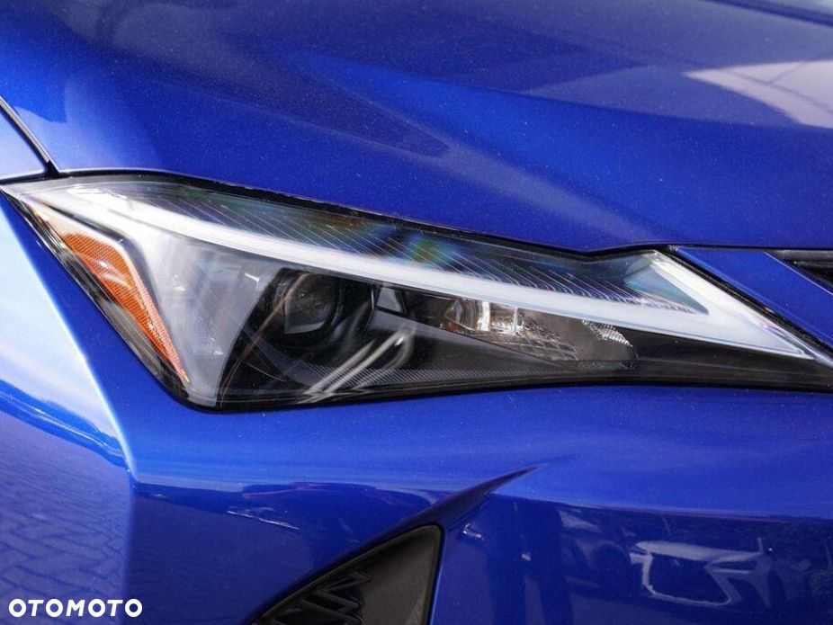 Lexus UX - 13
