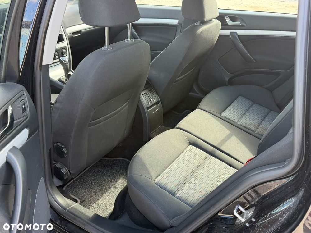 Skoda Octavia 1.6 Combi - 25