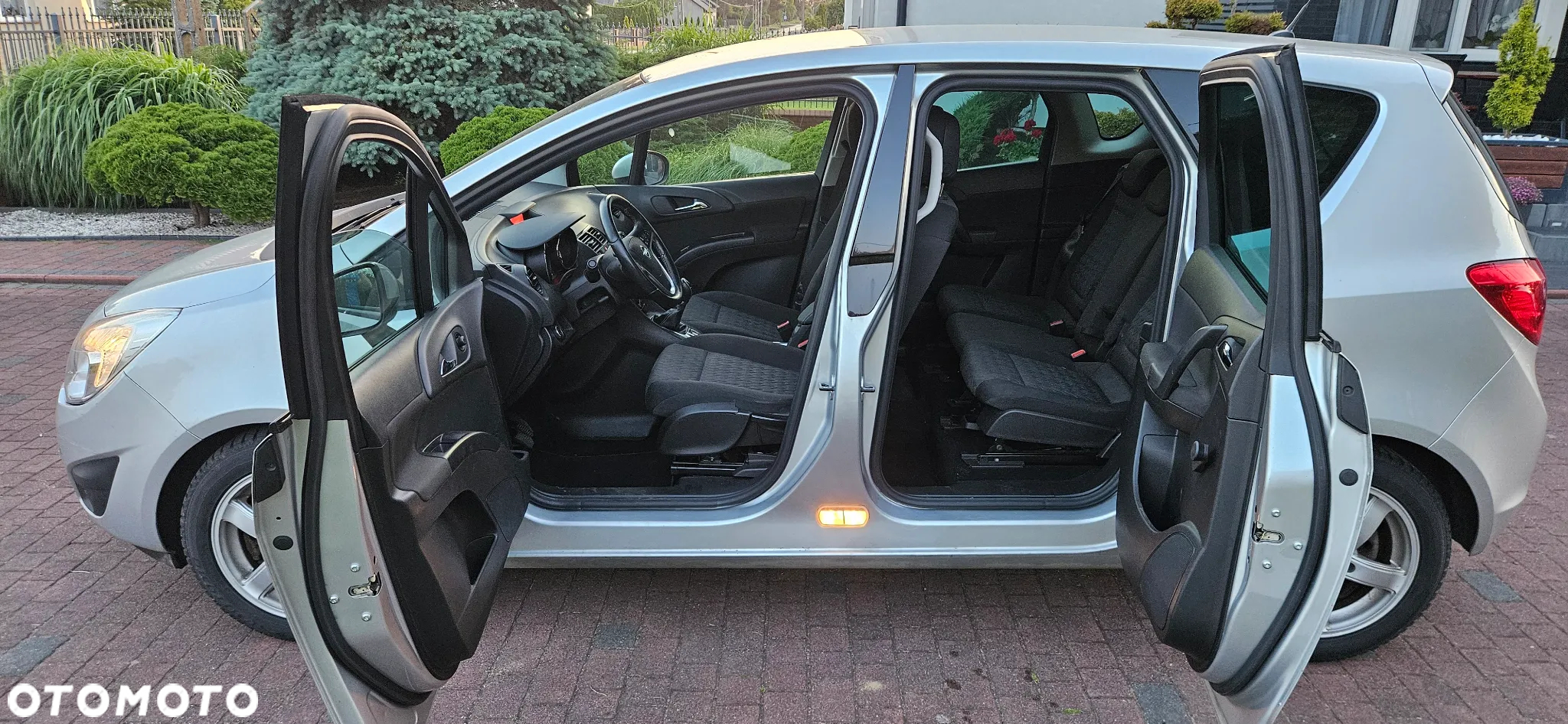 Opel Meriva 1.7 CDTI Active - 11