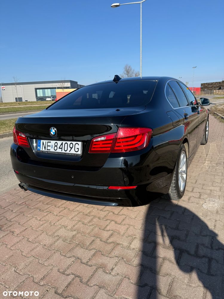 BMW Seria 5 525d xDrive - 4